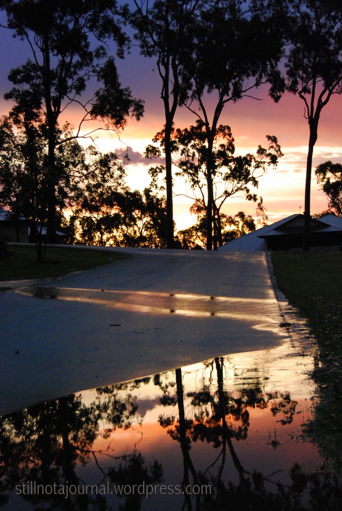 Red at night, sailor's delight...