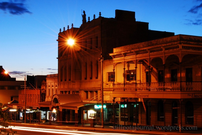 The eastern end of Sturt Street just before dawn. It's already 29C.