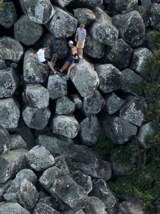 OMG KIDS GET DOWN FROM THERE!!! Picture by Scott Fletcher, Gold Coast Bulletin.