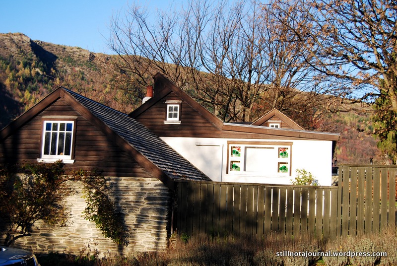 Gorgeous cottages around here. I love the stained glass.