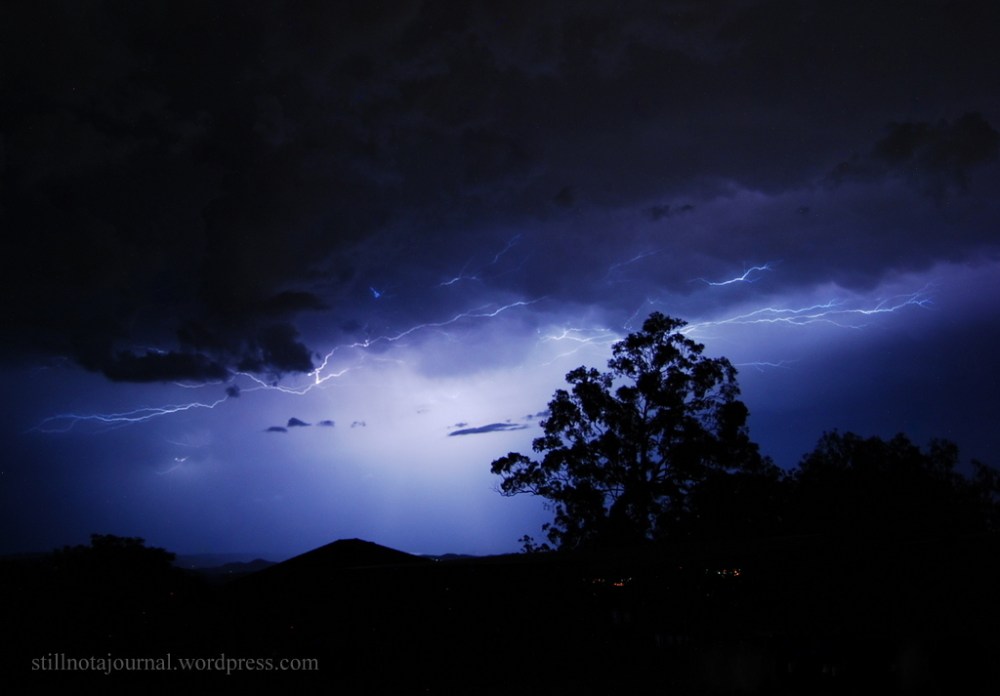 gold coast lightning storm Christmas